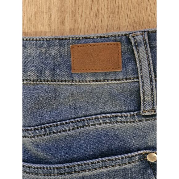 Judy Blue Jeans Women 18W Boyfriend Fit High Rise Light Stretch Frayed - Picture 9 of 10